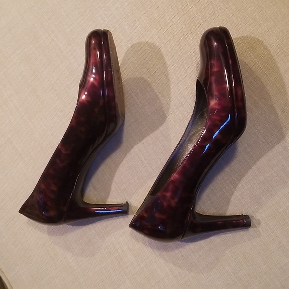 Stuart Weitzman Tortoise Shell Heels - Picture 4 of 15